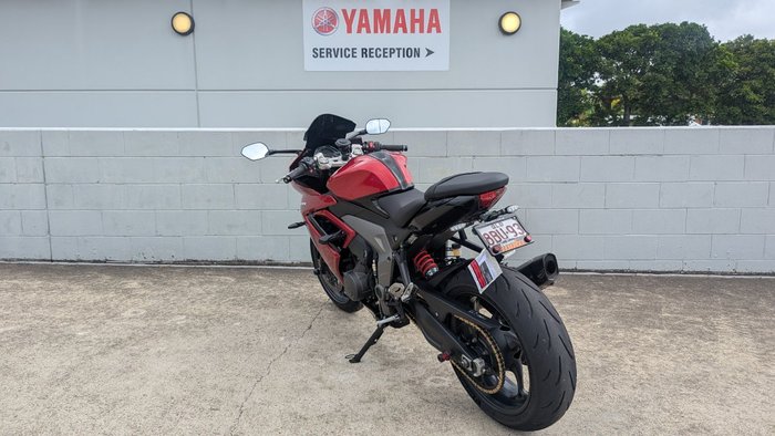 2025 Triumph DAYTONA 660 Red