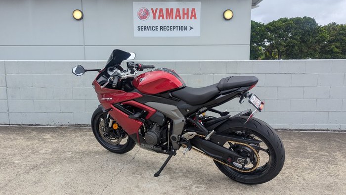 2025 Triumph DAYTONA 660 Red