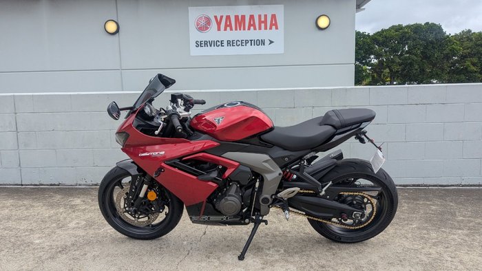 2025 Triumph DAYTONA 660 Red