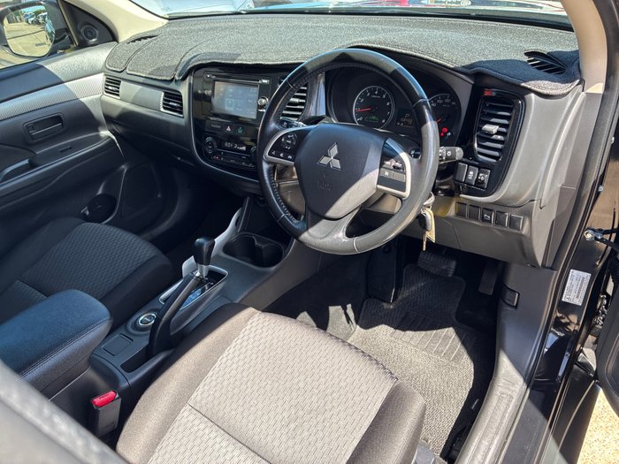 2013 Mitsubishi Outlander ES