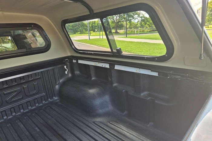 2017 Isuzu D-MAX LS-M MY17 4X4 Dual Range Splash White