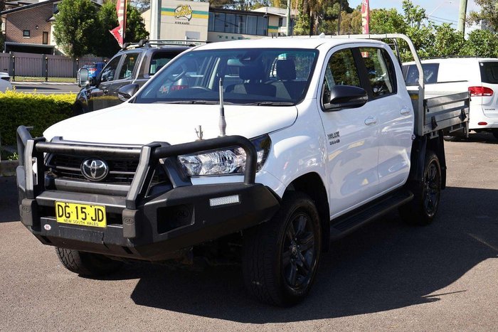2022 Toyota Hilux SR