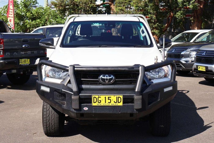 2022 Toyota Hilux SR