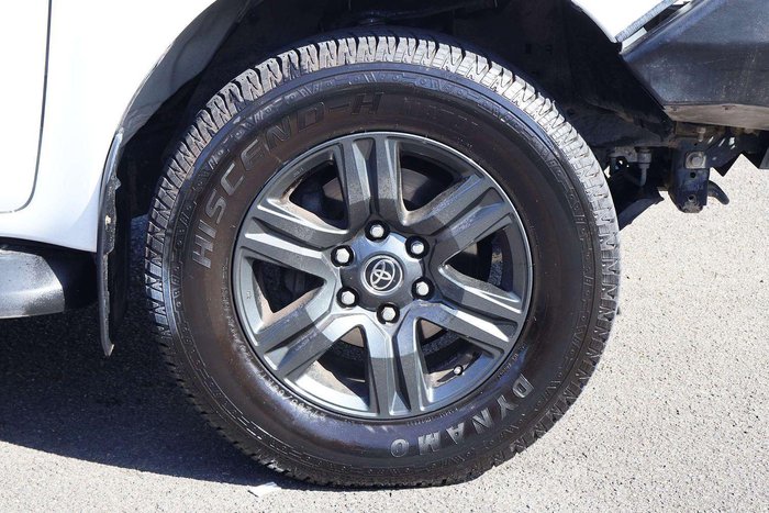 2022 Toyota Hilux SR