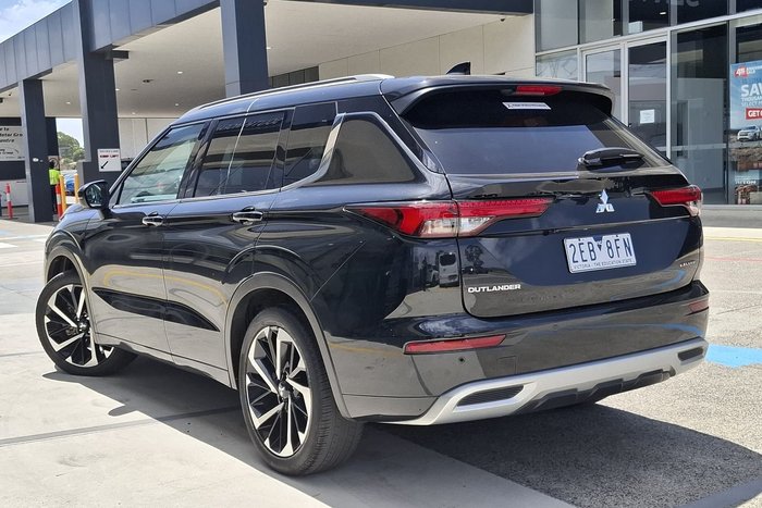 2022 Mitsubishi Outlander Exceed