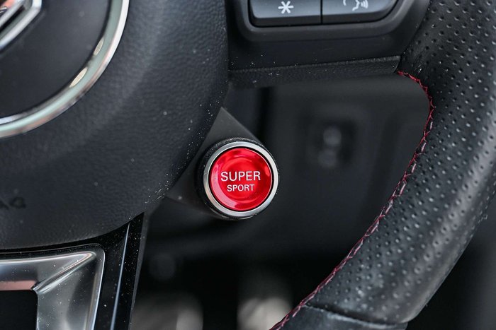 2023 MG HS Essence X