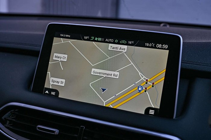 2023 MG HS Essence X