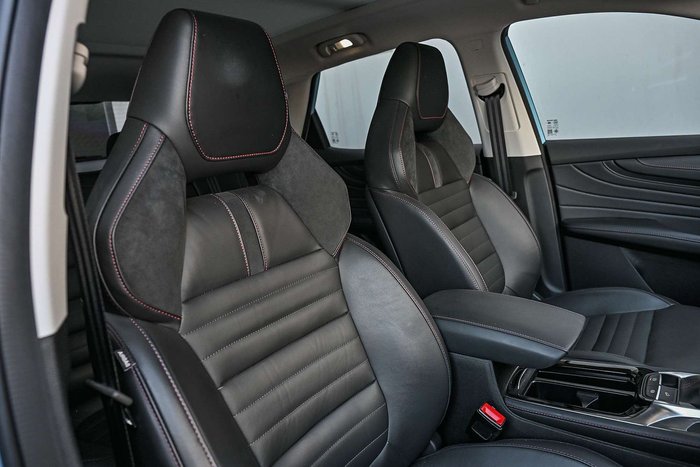 2023 MG HS Essence X