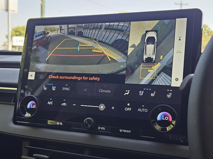 2026 Subaru Solterra AWD Touring E1-1 MY26 AWD White