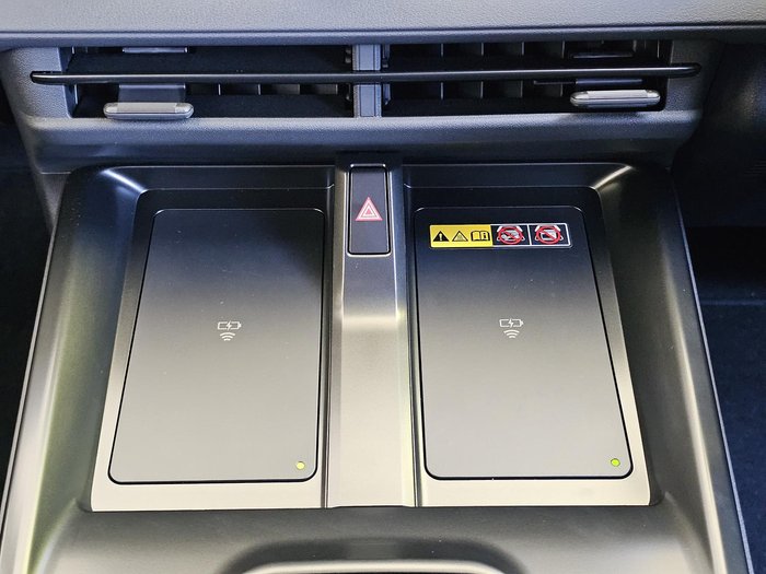 2026 Subaru Solterra AWD Touring E1-1 MY26 AWD White