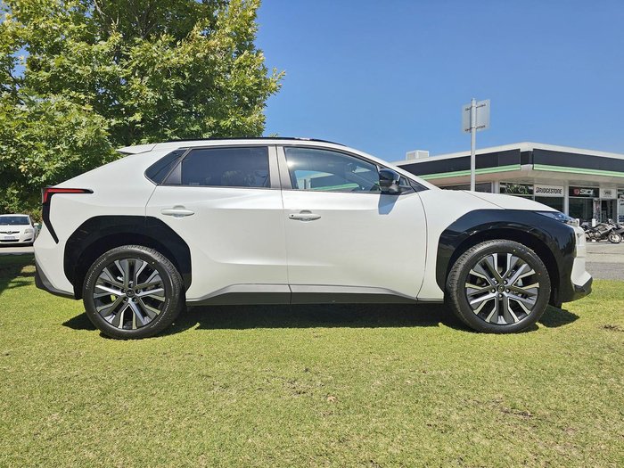 2026 Subaru Solterra AWD Touring E1-1 MY26 AWD White