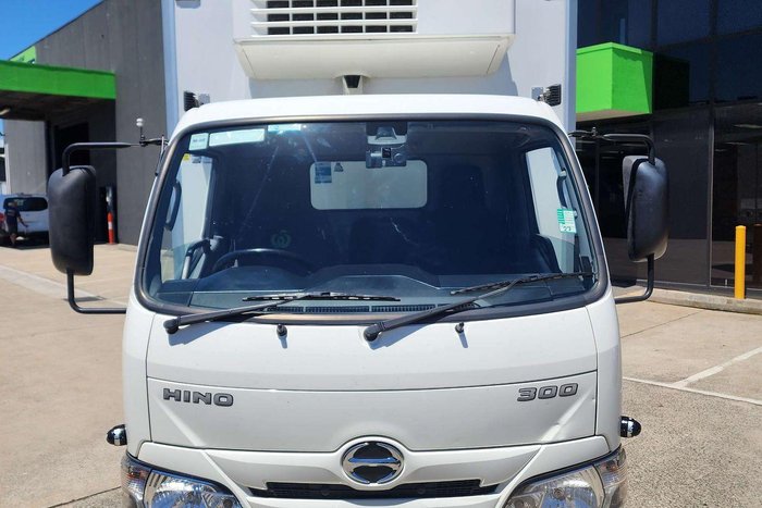 2022 Hino 300 Series 616 White