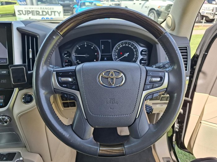 2019 Toyota Landcruiser Sahara VDJ200R 4X4 Dual Range Eclipse Black
