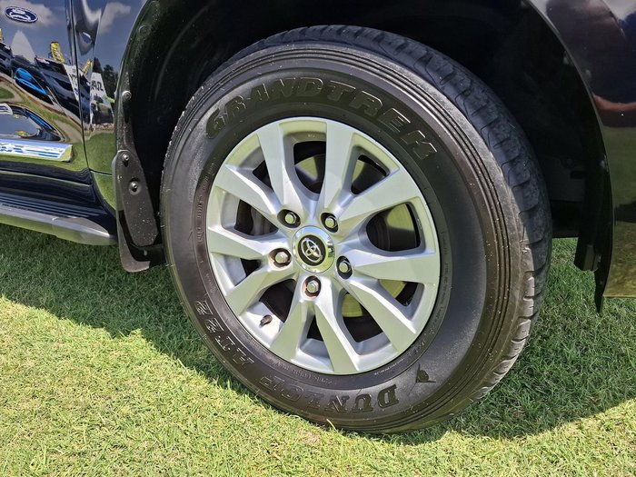 2019 Toyota Landcruiser Sahara VDJ200R 4X4 Dual Range Eclipse Black