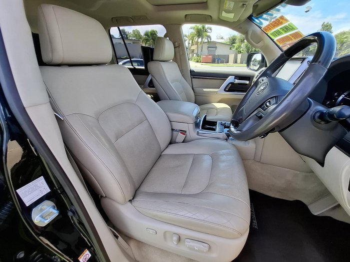 2019 Toyota Landcruiser Sahara VDJ200R 4X4 Dual Range Eclipse Black