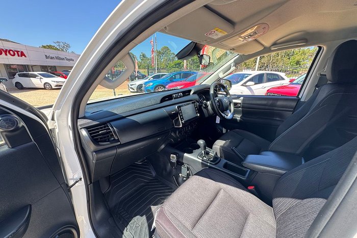 2023 Toyota Hilux SR