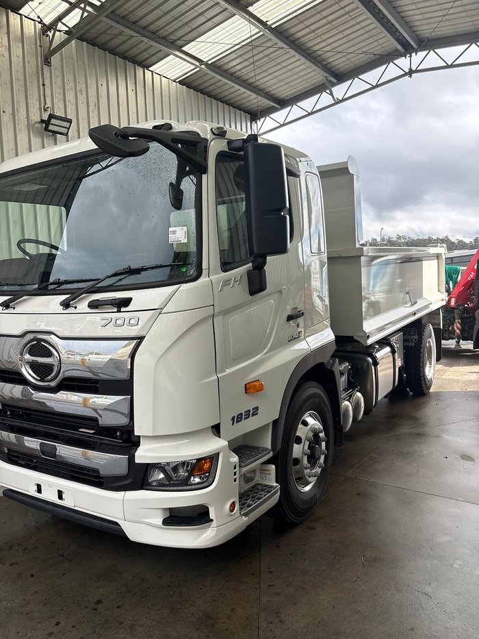 2026 Hino 700 Series Fh1832 Tipper