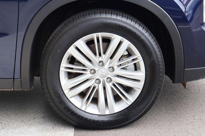 2024 Mitsubishi Outlander ES