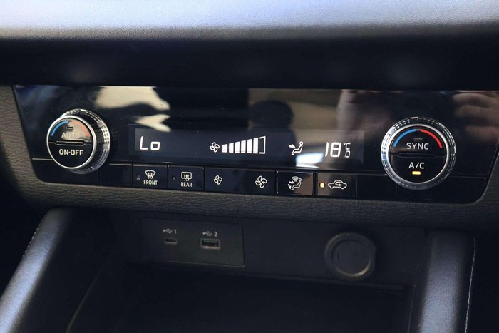 2024 Mitsubishi Outlander ES