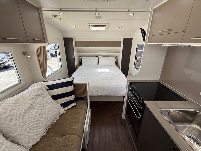 2015 New Age Caravans Manta Ray