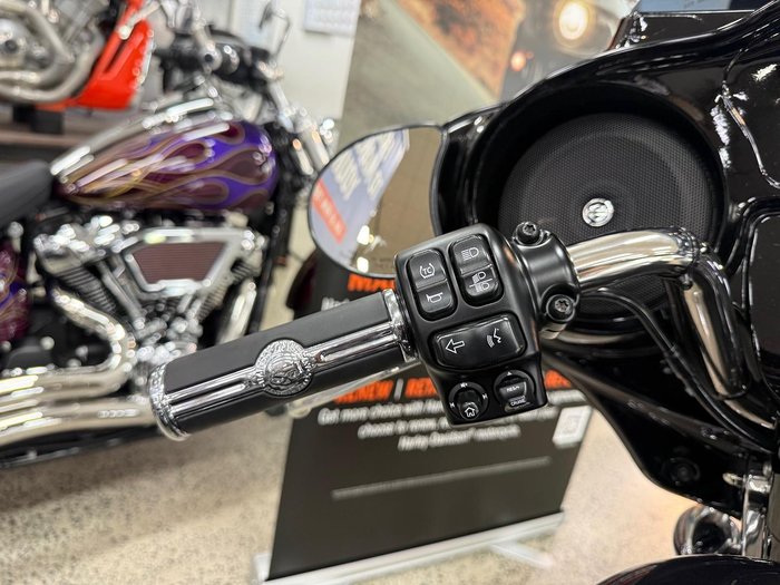 2021 Harley-Davidson Street Glide Special 114 (FLHXS) Touring Black