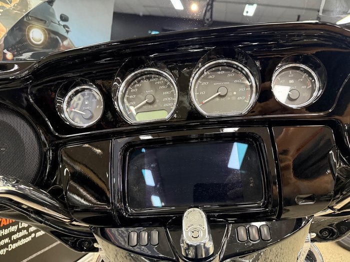 2021 Harley-Davidson Street Glide Special 114 (FLHXS) Touring Black