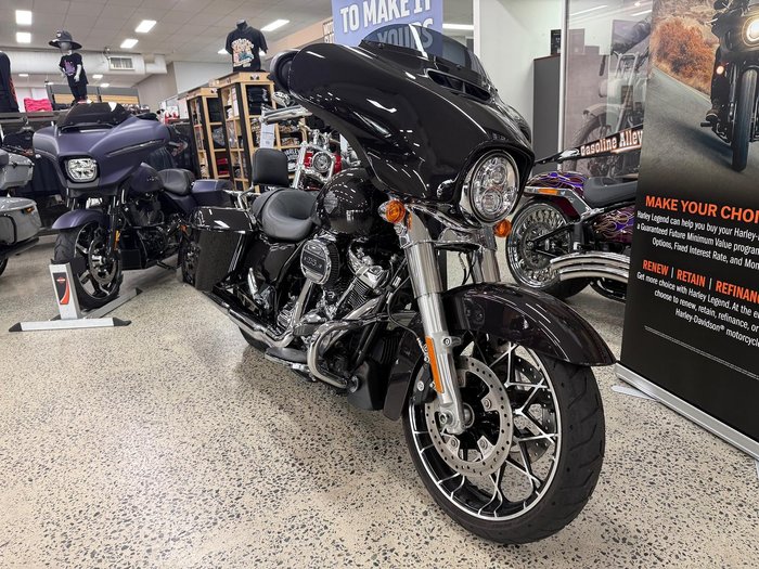2021 Harley-Davidson Street Glide Special 114 (FLHXS) Touring Black