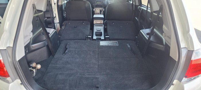 2013 Toyota Kluger KX-R