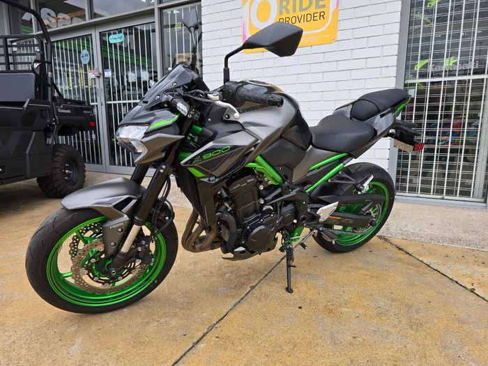 2023 Kawasaki Z900 (ZR900) Black