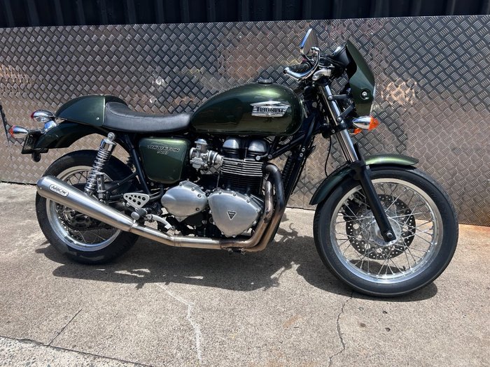 2012 Triumph THRUXTON 900 GREEN