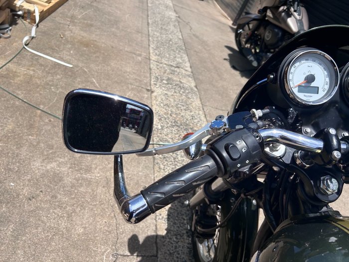 2012 Triumph THRUXTON 900 GREEN