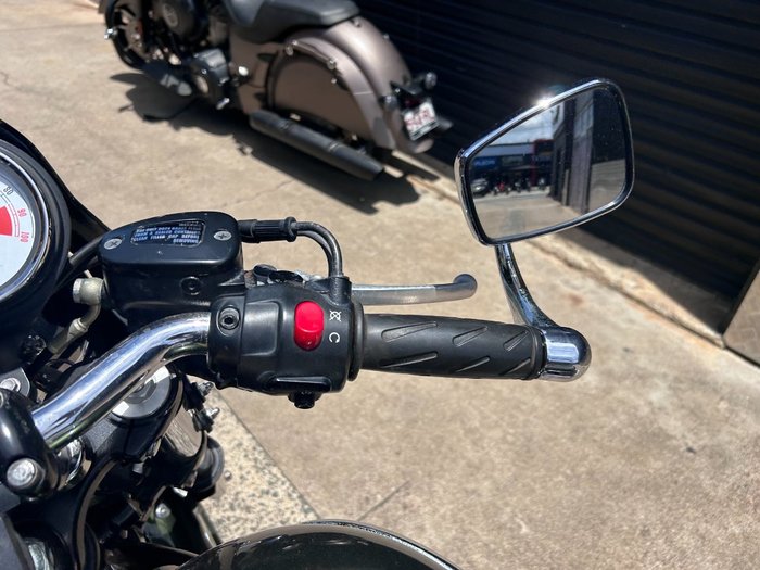 2012 Triumph THRUXTON 900 GREEN