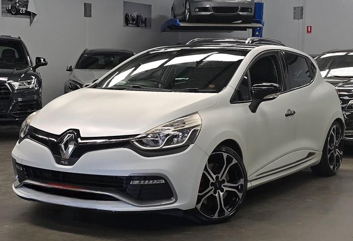 2016 Renault Clio R.S. 220 Trophy IV B98 Frost White
