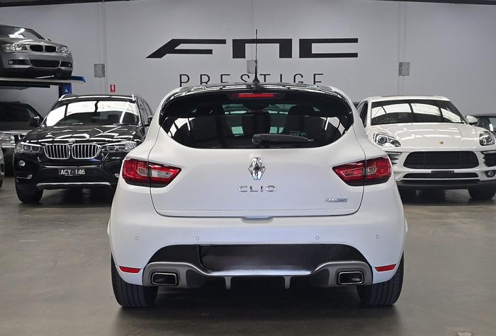 2016 Renault Clio R.S. 220 Trophy IV B98 Frost White