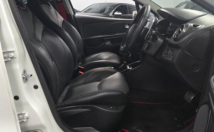 2016 Renault Clio R.S. 220 Trophy IV B98 Frost White