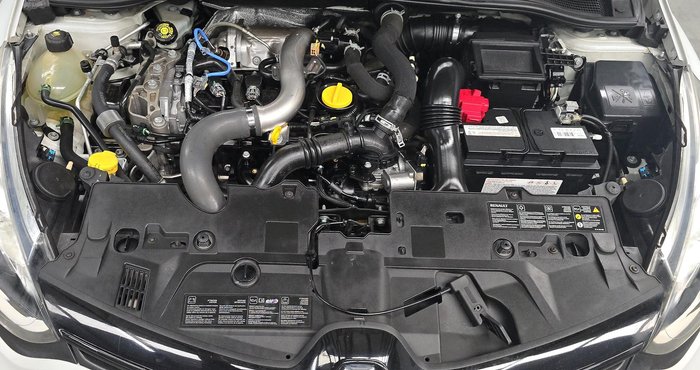 2016 Renault Clio R.S. 220 Trophy IV B98 Frost White