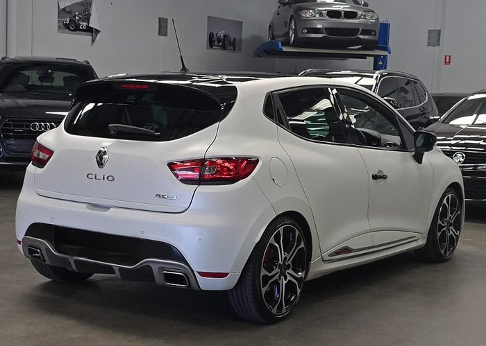 2016 Renault Clio R.S. 220 Trophy IV B98 Frost White