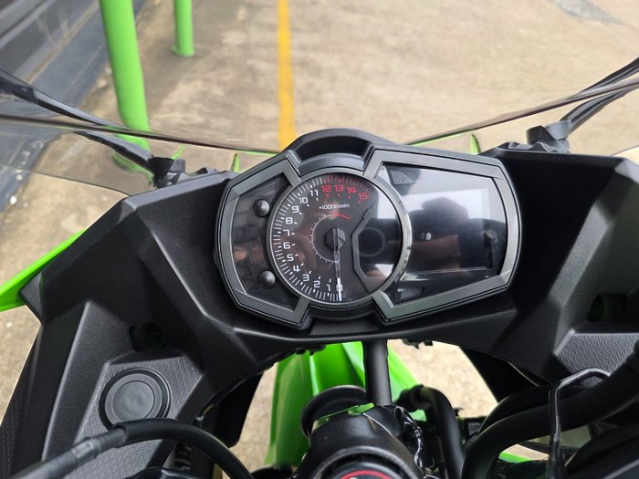 2024 Kawasaki NINJA 400 KRT INSPIRED CG GREEN