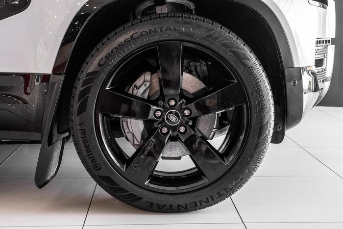 2025 Land Rover Defender 110 D350 X-Dynamic SE