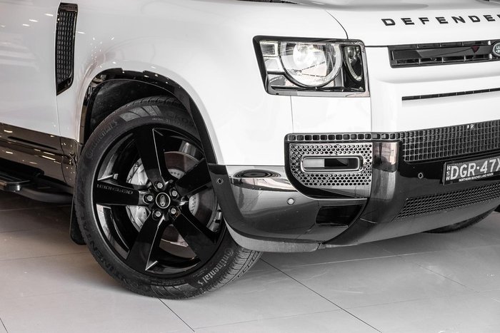 2025 Land Rover Defender 110 D350 X-Dynamic SE