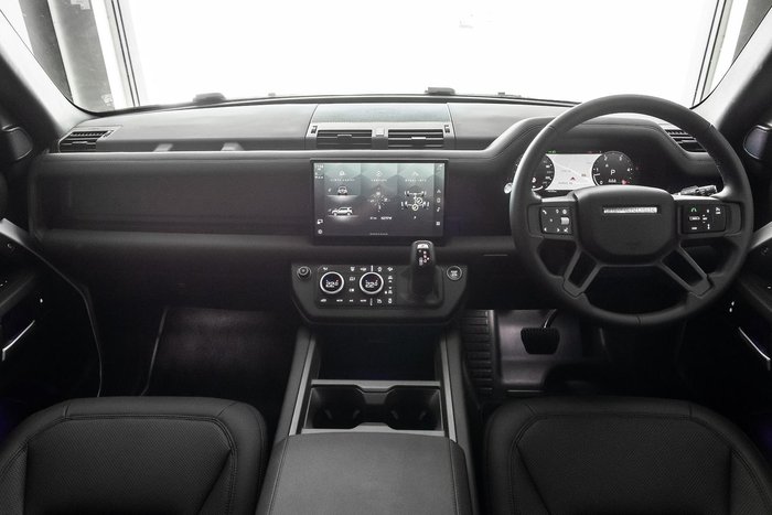 2025 Land Rover Defender 110 D350 X-Dynamic SE