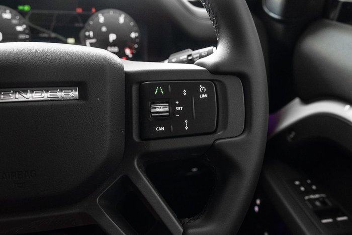 2025 Land Rover Defender 110 D350 X-Dynamic SE