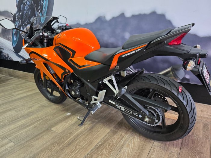 2016 Honda CBR300R ORANGE