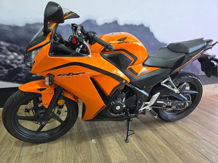 2016 Honda CBR300R ORANGE