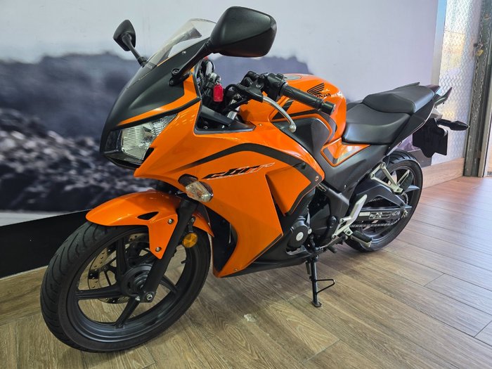 2016 Honda CBR300R ORANGE