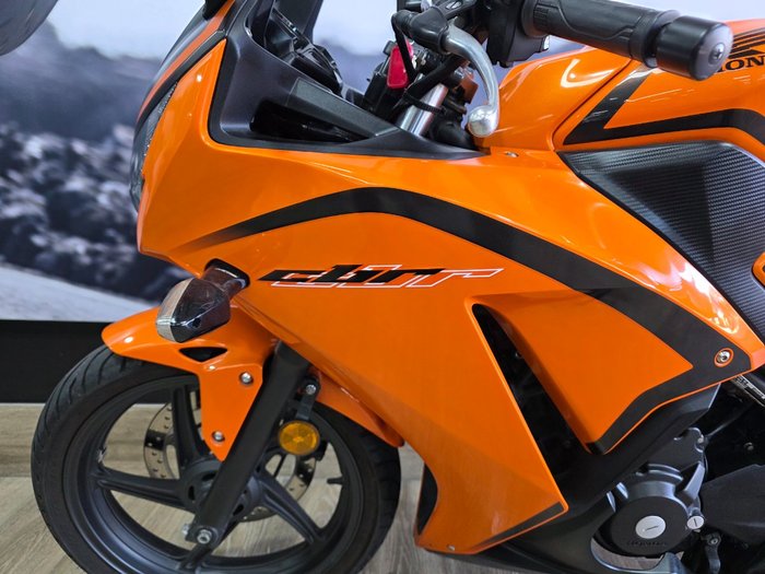 2016 Honda CBR300R ORANGE