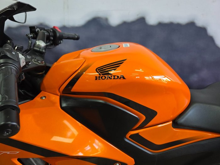 2016 Honda CBR300R ORANGE