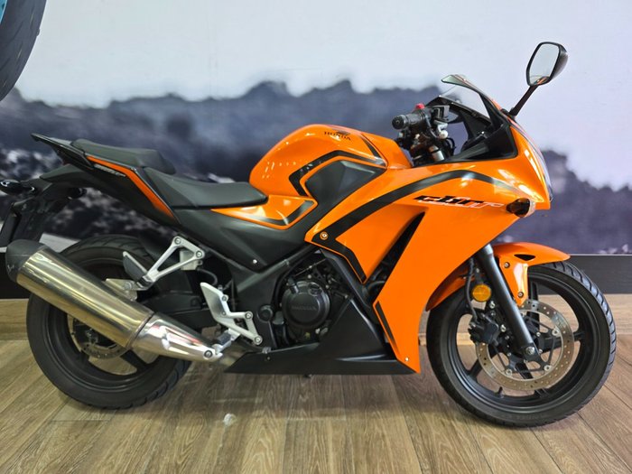 2016 Honda CBR300R ORANGE