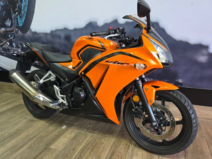 2016 Honda CBR300R ORANGE