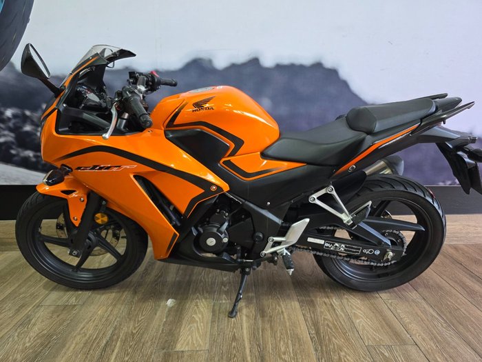 2016 Honda CBR300R ORANGE